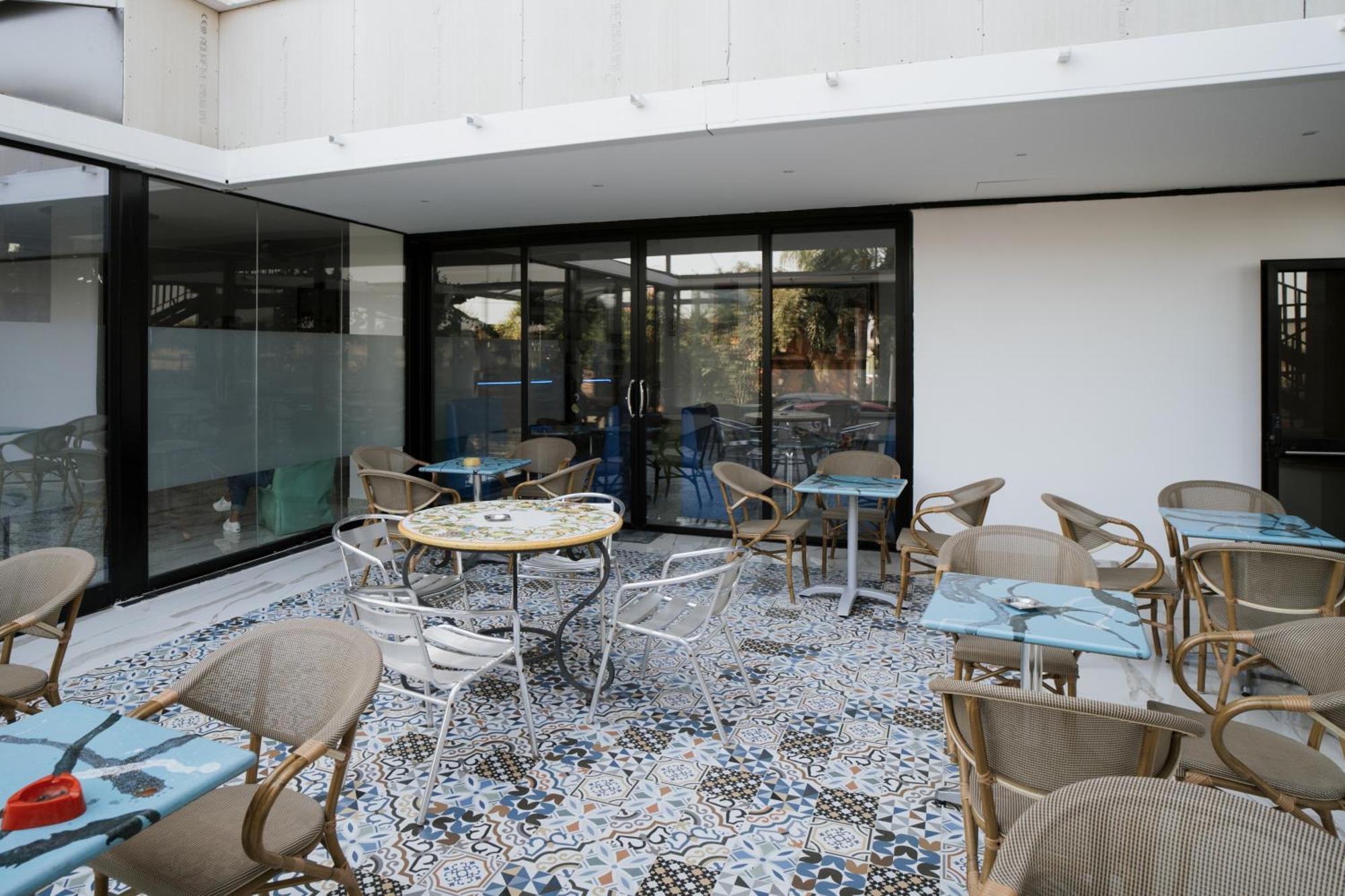 Hotel Caribe Casalnuovo Di Napoli Exteriör bild